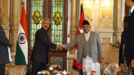 प्रचण्डले भारतीय विदेशमन्त्रीलाई चिनियाँ टोली सँग यसरी जुधाए, रिसाए जयशंकर