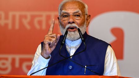 प्रधानमन्त्री मोदीले भारतको इलेक्ट्रोनिक्स निर्यातमा आएको वृद्धिलाई सराहना गरे