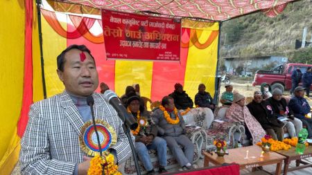 वर्षमान पुनको खुलासा: कांग्रेसले ओली सरकार फेर्न प्रस्ताव ल्यायो