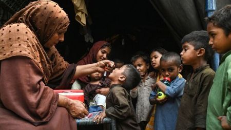 पोलियो उन्मूलनमा पाकिस्तानको असफलता: रोकथाम गर्न सकिने रोगले बालबालिकाको भविष्य जोखिममा