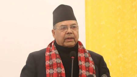 झलनाथ खनालको चर्को आरोप: 'एमाले कांग्रेसको बुई चढेर हिँड्न बाध्य छ'