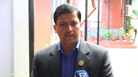 महेश बर्तौलाले भने - प्रभु साहले संसद्‍मा प्रधानमन्त्रीको मानमर्दन गरे