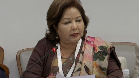 जलवायुमा सगरमाथा पनि घुँडा टेर्ने दिन! आरजु राणा: नेपाल पीडित, दोषी अरू!