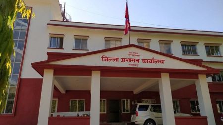 फास्ट ट्रयाक घोटाला! चिनियाँ कम्पनीले १ करोड २० लाख नतिरेपछि नेपाली ठेकेदारहरू प्रशासन गुहार्न बाध्य