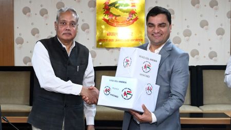 भारतको २० लाख डलर बराबरको जीवनदायी सहयोग! थालेसिमिया र सिकल सेलका बिरामीका लागि महत्वपूर्ण खोप नेपाल आइपुग्यो!