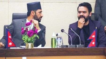 रवि हिरासतमा दालभात खाँदै, बालेन शाह 'गाँजा, भाङ र धतुरो’ मा रमाउँदै