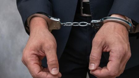 सिराहामा १०३ किलो गाँजासहित ९ जना पक्राउ, भारतीय नागरिक पनि संलग्न