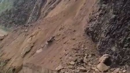 सल्यानको जीवनरेखा अवरुद्ध: लुहाम–कालीमाटी सडकमा पहिरो, ४ दिनसम्म यात्रा ठप्प