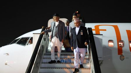 प्रधानमन्त्री ओली दुबई आइपुग्दा राजदूत क्षेत्रीले गरे स्वागत