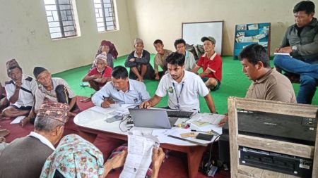 कार्यालय धाउनुपर्ने दिन गए: गैँडाकोट–१८ ले सुरु गर्‍यो टोलमै भत्ता नवीकरण