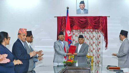 राष्ट्रपतिसमक्ष मुस्लिम आयोगको प्रतिवेदन: धार्मिक विविधता र राज्यको ‘गहन’ जिम्मेवारीबारे पौडेलको सन्देश