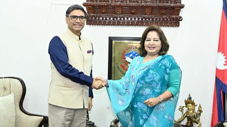नेपाल–भारत सम्बन्ध अझ घनिष्ट : परराष्ट्रमन्त्री र भारतीय विदेशसचिवबीच आपसी हितका विषयमा गहन छलफल