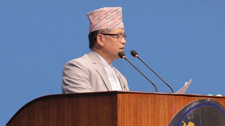 चिकित्सकको माग पूरा गर्न अर्थतन्त्र बलियो बनाउनुपर्ने धनराज गुरुङको सुझाव