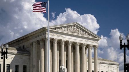 अदालतको कडा प्रहार: ट्रम्पको ‘विश्वव्यापी कर नीति’ अवैध ठहर