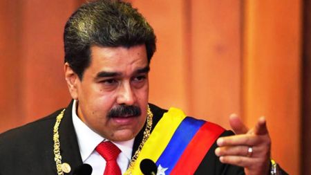 अमेरिकी जहाजले घेरिएपछि मदुरोको घोषणा : अब भेनेजुएला युद्धमै जान तयार !