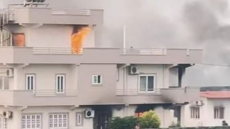 चितवनस्थित प्रचण्डको घरमा आगजनी!