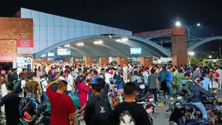 त्रिभुवन अन्तर्राष्ट्रिय विमानस्थल सञ्चालनमा फर्किएपछि यात्रुहरूको भीड बढ्यो!