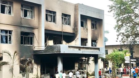 बाँकेमा आगजनीपछि नेपालगन्ज–कोहलपुरका सरकारी कार्यालयले सेवा स्थगित, १०–२० अर्ब क्षतिको अनुमान!