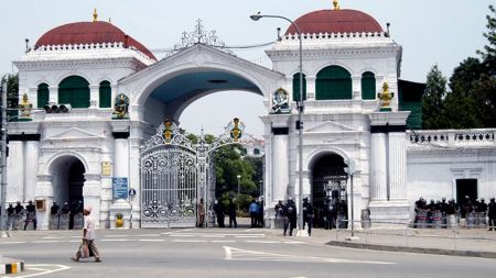 आगजनीपछिको अव्यवस्था हटाउँदै आइतबारदेखि सिंहदरबारमा आधारभूत सेवा पुनः सुरु