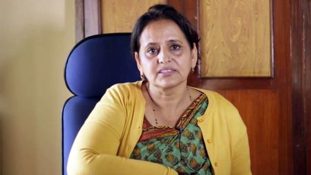 वरिष्ठ अधिवक्ता सविता भण्डारी बराल नेपालकी पहिलो महिला महान्यायाधिवक्ता नियुक्त!