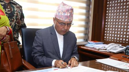 अर्थमन्त्री खनालको घोषणा– नयाँ सवारी खरिद रोकिने, खर्च निर्वाचन र प्राथमिकतामा केन्द्रित!