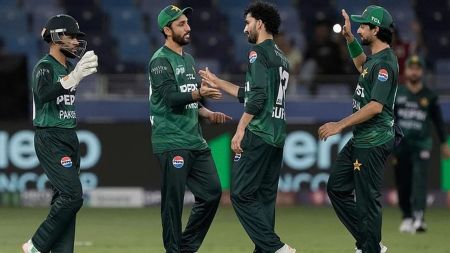 पाकिस्तान ४१ रनले विजयी, एसिया कप सुपर चारमा प्रवेश