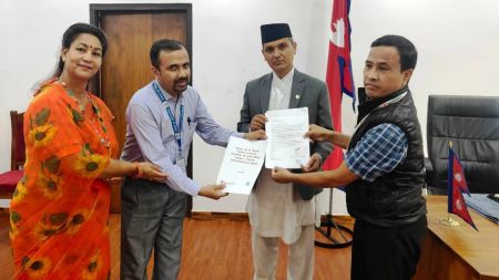 द्रुत मूल्याङ्कन सम्बन्धी प्रतिवेदन पेस:गृहमन्त्री अर्याललाई