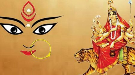 नवरात्र तेस्रो दिन चन्द्रघण्टा देवीको पूजा आराधना!