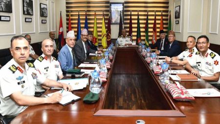 नेपाली सेनाले पाँच पूर्वप्रधानसेनापतिसँग समसामयिक विषयमा छलफल!