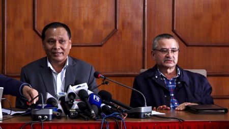 मन्त्री कुलमान घिसिङले सडक खोल्ने र पुनर्निर्माण प्राथमिकता दिने घोषणा गरे