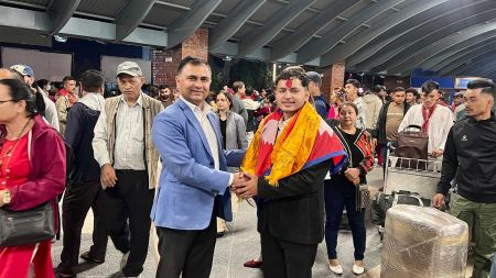 नेपाली स्टार्टअप डी एल सर्फ सिलिकन भ्यालीमा-विश्वका १०० देशसँग एक मिलियन डलरको प्रतिस्पर्धा