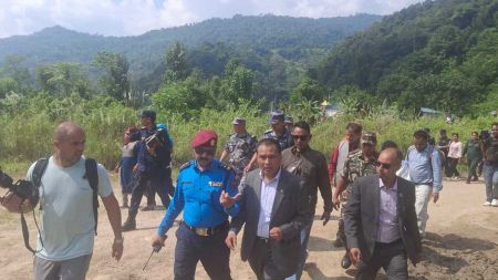 मन्त्री कुलमान घिसिङले इलामको बाढी–पहिरो क्षेत्र निरीक्षण गर्दै राहत र पुनःनिर्माणमा प्राथमिकता दिने घोषणा गरे!