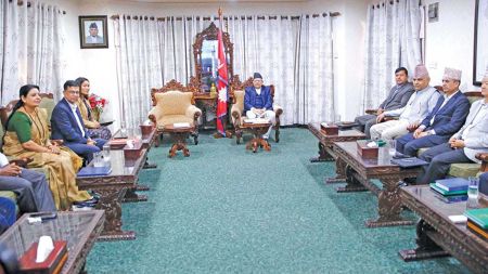 संसद् पुनर्स्थापनाको निर्णय नजिक? सभामुख घिमिरे दल र कानुन व्यवसायीसँग परामर्शमा!