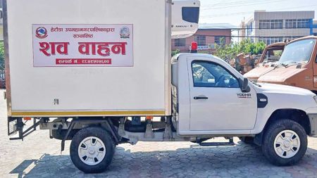 जलेको शववाहन पुनः सञ्चालनमा, हेटौँडाले सुरु गर्‍यो निःशुल्क सेवा